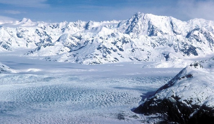 گرمی کی لہر سے گلیشئر  پگھلنے کا خدشہ