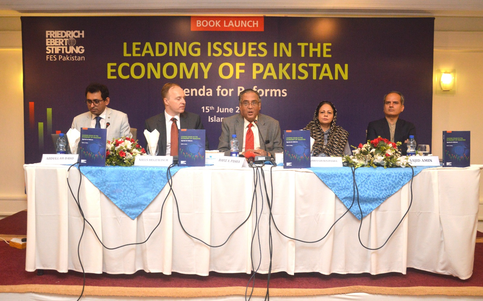 اشیائے خوردونوش کی مہنگائی 53 فیصد تک متوقع ہے: حفیظ پاشا