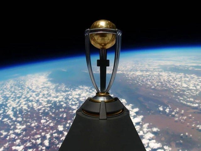 آئی سی سی کرکٹ ورلڈکپ ٹرافی کی خلا میں رونمائی،ویڈیو