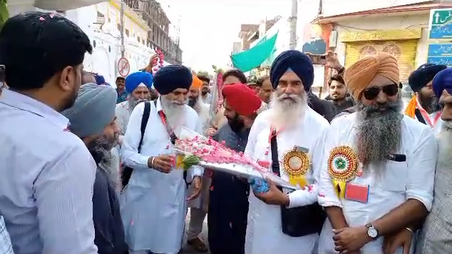 ننکانہ : بھارت سے تقریباََ 417 سکھ یاتریوں کاجتھہ گورد  وارہ جنم استھان پہنچ گیا