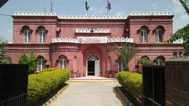 سیالکوٹ: پٹرولنگ پولیس اور لاہور کے ڈاکوؤں کا آمناسامنا،دو طرفہ فائرنگ،ایک ڈاکو زخمی حالت میں گرفتار