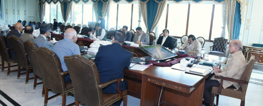 ترقیاتی منصوبوں کی تعمیر میں کسی قسم کا تعطل قبول نہیں،وزیرِ اعظم