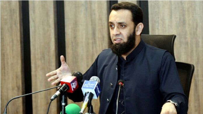 اہلیہ اور بہن کے حوالے پارٹی کر کے وکلاء کو آگے لایا گیا، عطا تارڑ