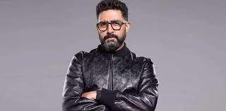 ابھیشیک بچن کو ایک خاتون نے تھپڑ کیوں مارا ؟‌