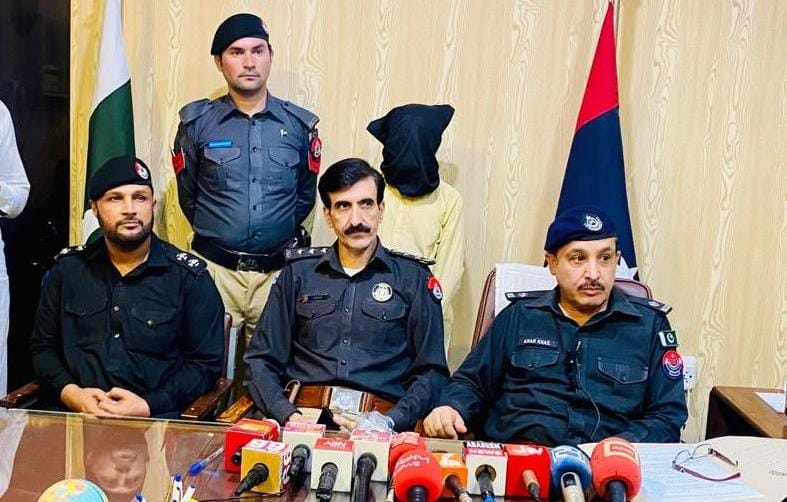 صوابی، عریفہ نور کے قتل کا معمہ حل، قاتل گرفتار، آلہ قتل اور خون آلود کپڑے برآمد