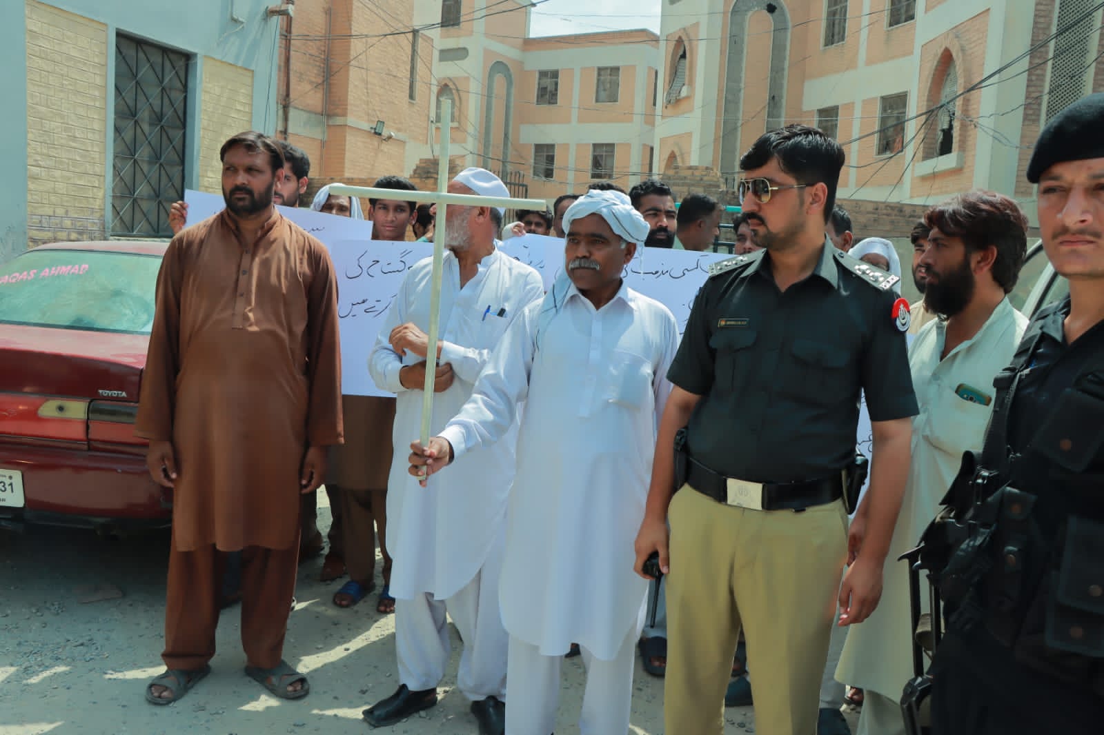 چارسدہ میں مسیحی برادری کی سویڈن میں قرآن کی بے حرمتی کی شدید مذمت