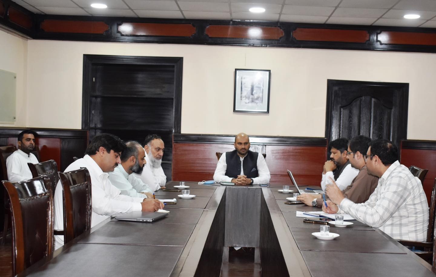 ڈی سی پشاور کے زیر صدارت  انسداد پولیو مہم کے حوالے سے اہم اجلاس