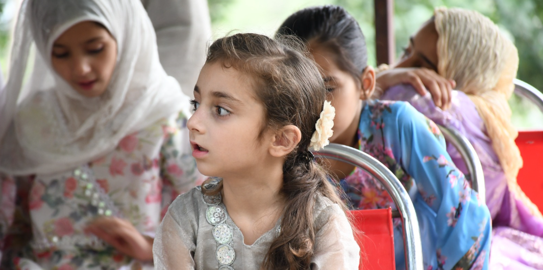 ہیلپنگ ہینڈ کے ہاتھ مضبوط کیجیے