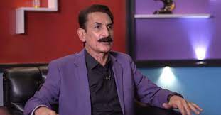 افتخار ٹھاکر کا تیراکی کرنے والے اتھلیٹس کومقابلے کا چیلنج