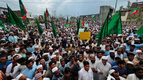 پی ٹی آئی کارکنان کا سویڈن کے خلاف احتجاج