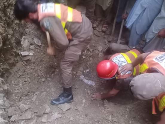 سوات مینگورہ لینڈ سلائیڈنگ کے باعث 2 بچے جاں بحق