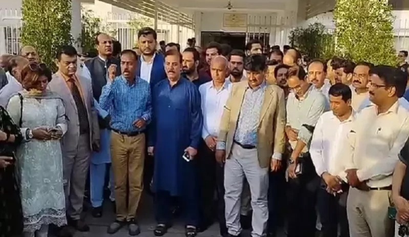 پیمرا ترمیمی بل واپس،صحافیوں کاقومی اسمبلی کی پریس گیلری سے واک آؤٹ