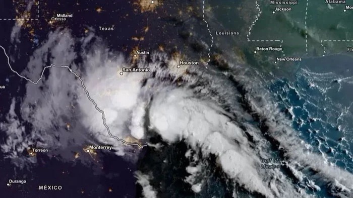 سمندری طوفان امریکی ریاست ٹیکساس کے ساحل سے ٹکرا گیا