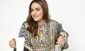 نیلم منیر لینز اور آئی لیشس نہ لگایا کرے نادیہ خان نے اداکارہ کی دھلائی کر دی