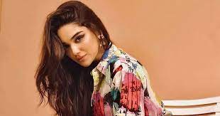 معروف ٹک ٹاکر نے سوشل میڈیا ست دوری کی وجہ  بتا دی