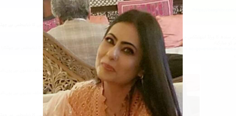 لوگ شاعری کی بجائے خاتون شاعرہ  کا  چہرہ  دیکھ کر "واہ واہ” کرتے ہیں