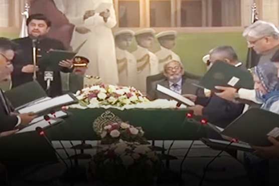 سندھ کی 10 رکنی نگران کابینہ نے حلف اٹھا لیا