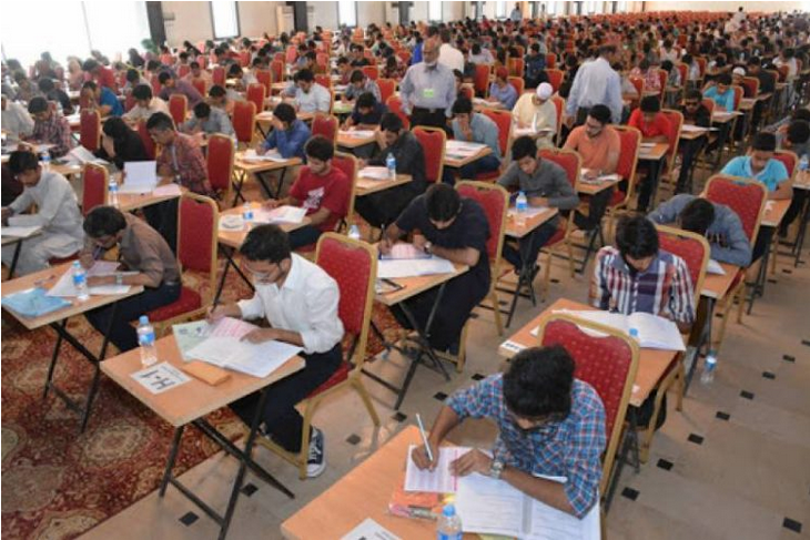 ایم ڈی کیٹ ٹیسٹ کا پیپرکتنے لاکھ میں لیک ہوا؟طلبا کا انکشاف سامنے آ گیا