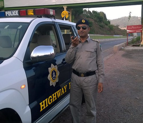 آئندہ دو روز مری سمیت بٹگرام اور  دیگرمقامات پر برفانی طوفان کی پیشگوئی، ٹریول ایڈوائزری جاری