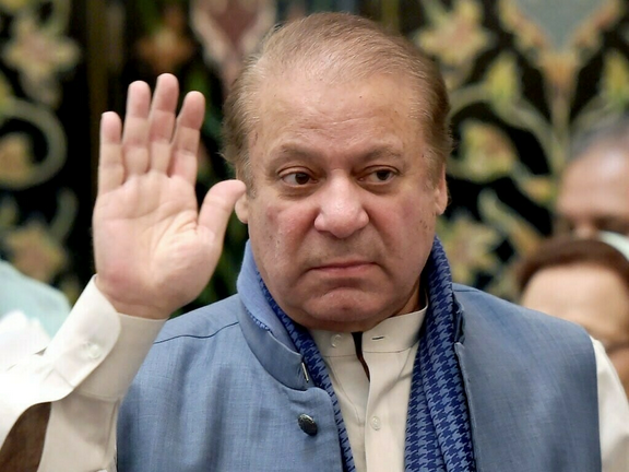 نواز شریف اور اسحاق ڈار  کا داتا دربار کا دورہ