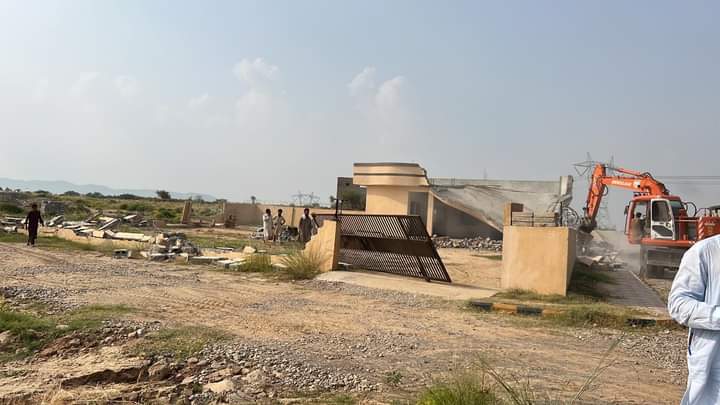 11 غیر قانونی ہاؤسنگ سکیموں کے خلاف گرینڈ آپریشن