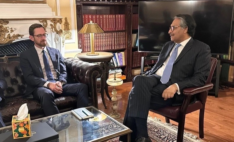 افغانستان میں امن سے خطے میں استحکام آئےگا،نگران وزیر خارجہ