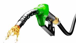 لرزتے ہاتھوں اشک بار آنکھوں سے پیٹرولیم بم گرایا