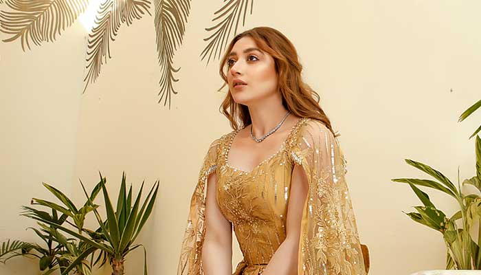 میں اپنے بھائیوں کو بہت تنگ کرتی ہوں مومنہ اقبال