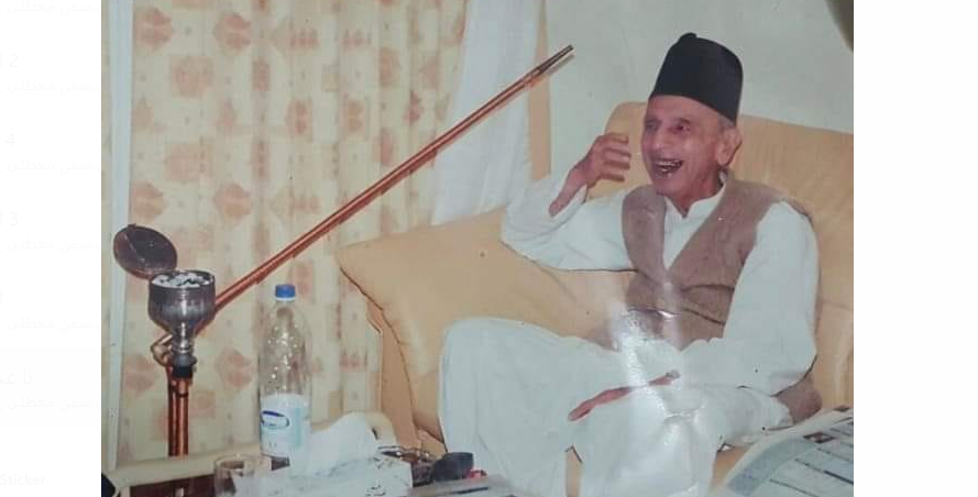 کتنے بے درد ہیں صر صر کو صبا کہتے ہیں