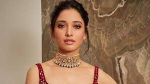 کیل مہاسوں  کے علاج کے طور پر اداکارہ تمنا بھاٹیا کی حیران  کن بیوٹی ٹپ