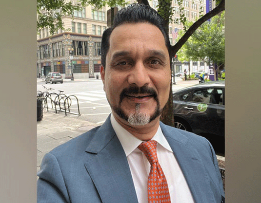 نگران وزیراعظم نے طاہر جاوید کو معاون خصوصی کے عہدے سے فارغ کردیا