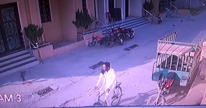 غریب طالب علم کی سائیکل چور لے اڑ،سی سی ٹی وی میں چہرہ واضع