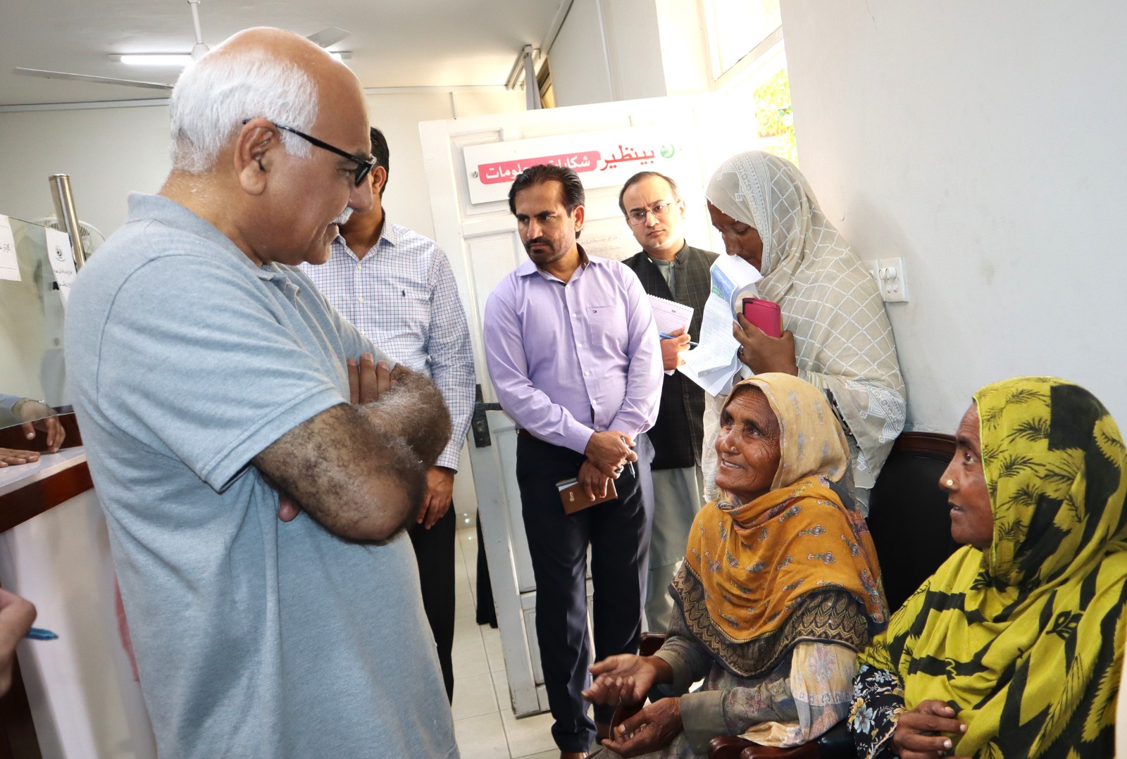 چیئرپرسن بینظیر انکم سپورٹ پروگرام  کا  اسلام آباد میں بینظیر ون ونڈو سینٹر کا  دورہ