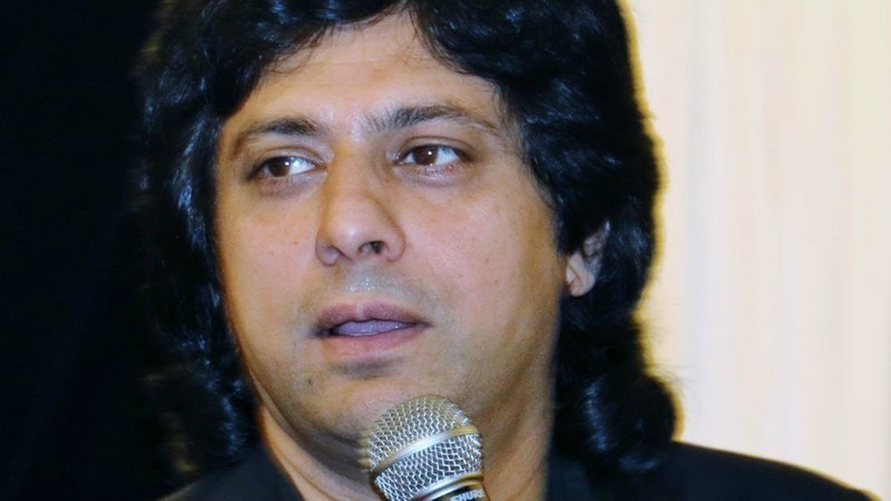 جواد احمد برس پڑے نواز شریف اور عمران خان پر