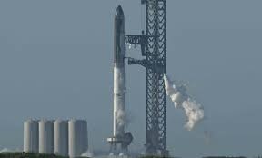 ایلون مسک کی کمپنی کا تیارکردہ راکٹ رواں ہفتے پہلی بار خلا میں جائے گا