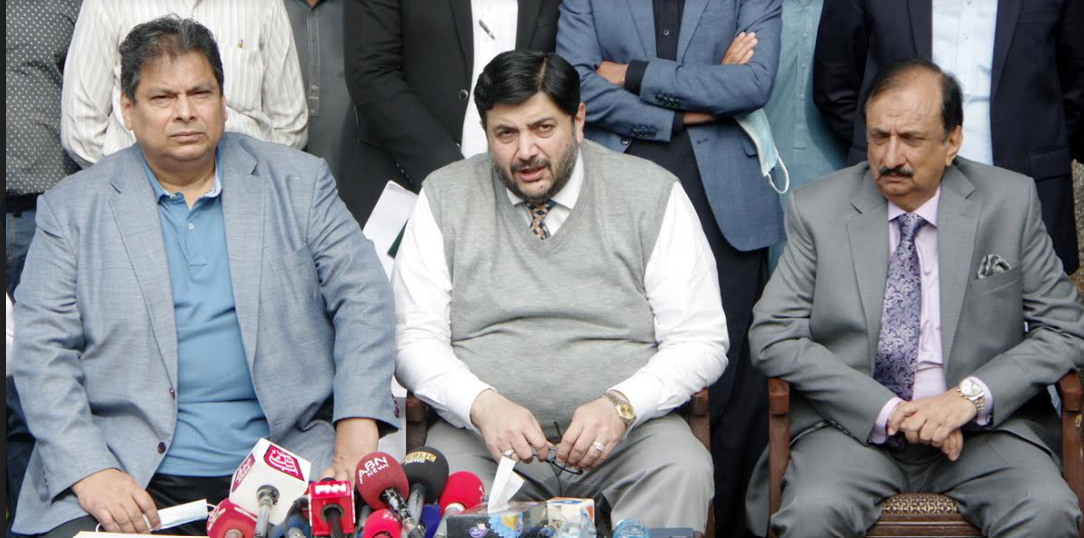 35کروڑ روپے کی لاگت سے مصنوعی بارش کی خبریں،عامر میر نے تردید کر دی