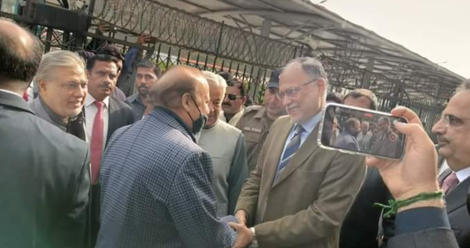 آئے روز وزیراعظم کو اتار دیا جائےتو پھر ملک کیسے چلے گا ،نواز شریف