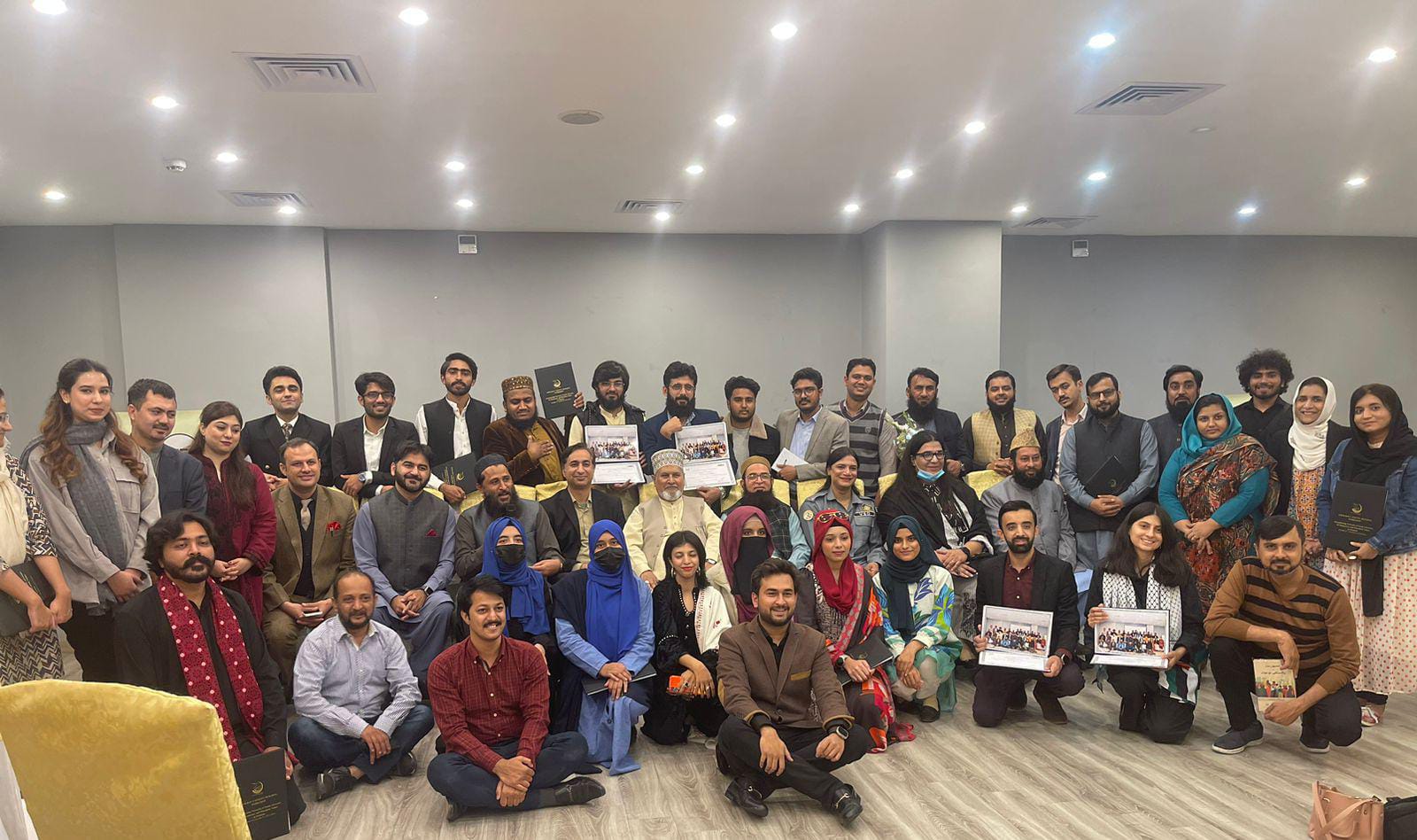 ادارہِ امن و تعلیم کے زیر اہتمام  4 روزہ تربیتی ورکشاپ کا انعقاد