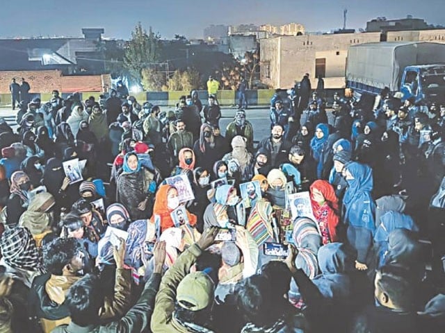 بلوچ مظاہرین پر تشدد ،معروف صحافی کا  بطور احتجاج ستارہ امتیاز واپس کرنے کا اعلان