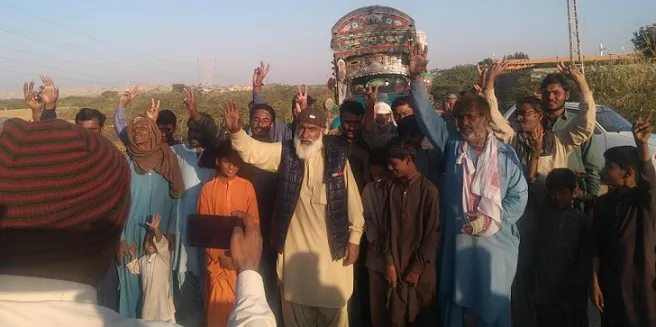 نوری آباد:بااثرقبضہ مافیا،محکمہ ریونیواور پولیس گٹھ جوڑ کیخلاف احتجاج