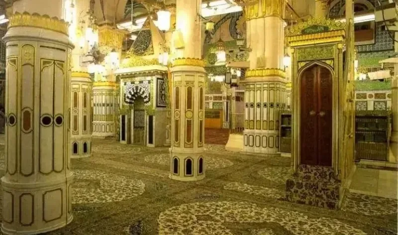 مسجدِ نبوی ﷺ  میں الیکٹرانک  چپ والی 25 ہزار جائے نماز بچھادی گئیں