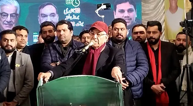 سیالکوٹ:پاکستان کی تاریخ میں سب سے بڑا چور عمران خان ہے.خواجہ  آصف