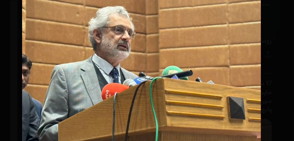 مثبت روشنی دکھانے سے معاشرہ تبدیل ہوسکتا ہے،چیف جسٹس