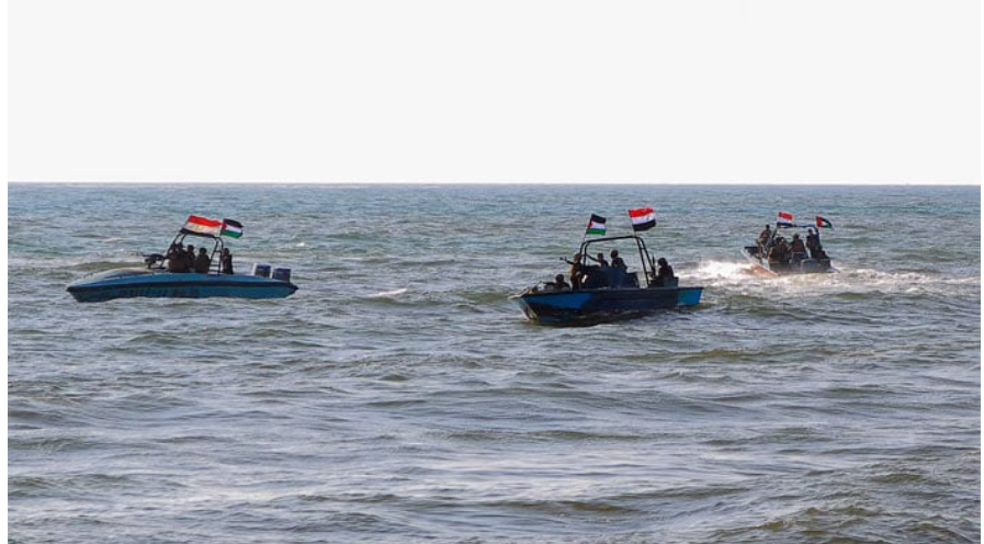 حوثی باز نہ آئے ،اسرائیل جانے والے یونانی جہازپر حملہ