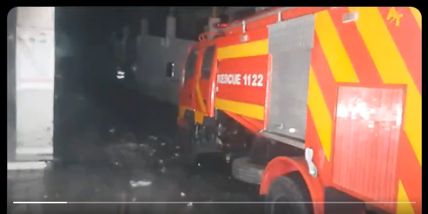 اک سگریٹ نے تحریک انصاف کا مرکزی دفتر جلا دیا