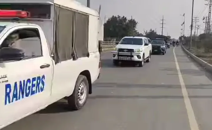 پولیس اور پاک فوج کے مشترکہ فلیگ مارچ