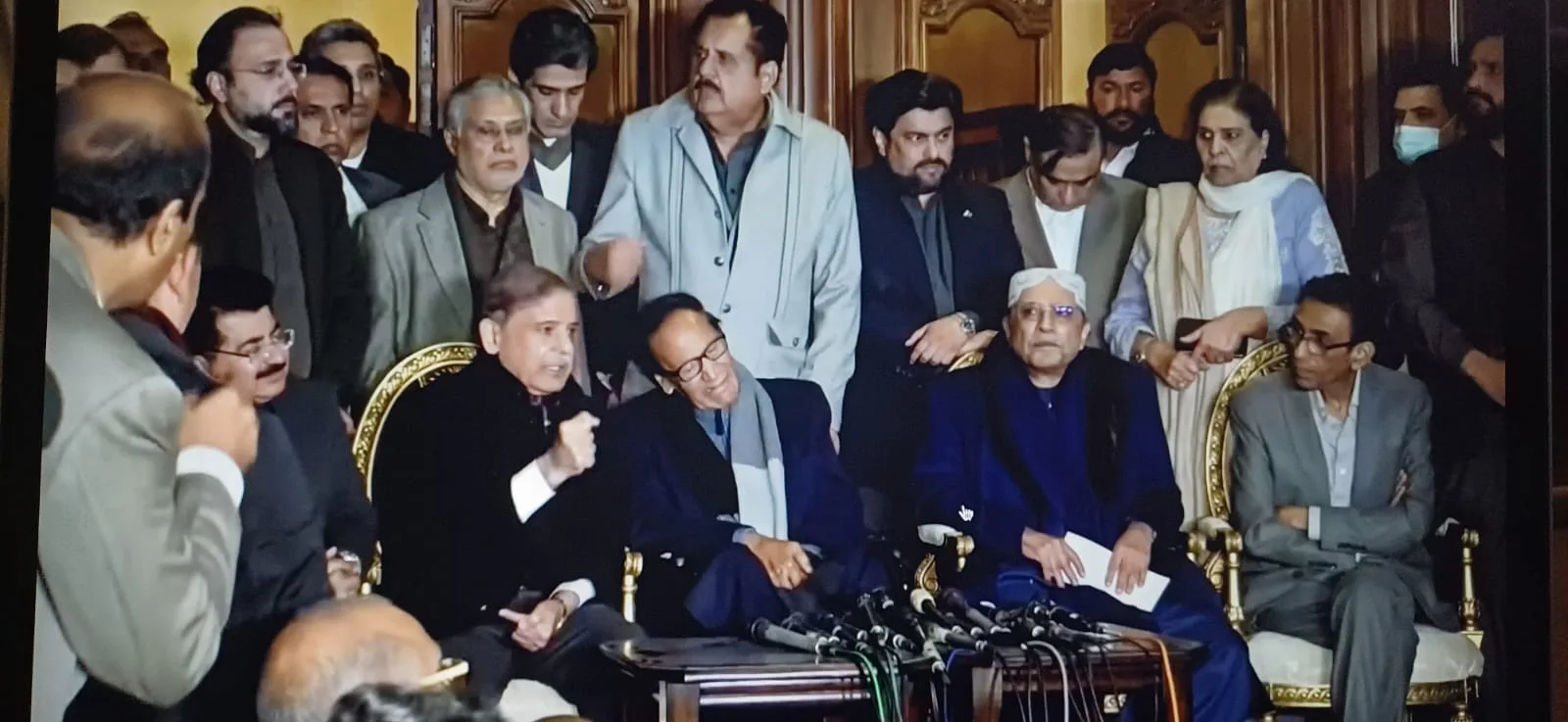 سابق اتحادی جماعتوں کا ایک بار پھر ملکر حکومت بنانے کا اعلان