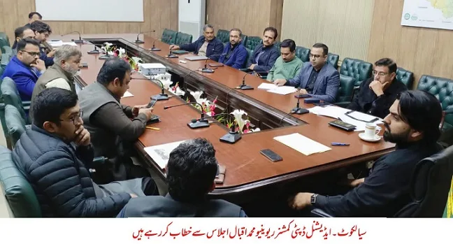 سیالکوٹ: شہری و دیہی علاقوں میں صفائی اور تجاوزات خاتمے کے لیے جامع پروگرام کا آغاز کر دیا گیا ہے،محمد اقبال