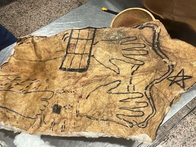 دبئی ایئرپورٹ پر سامان سے جادو ٹونے کی اشیاء ملنے پر مسافر گرفتار