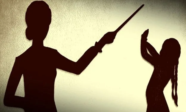 اوچ شریف:نہم کلاس کی طالبہ کا رول نمبر سلپ مانگنا جرم بن گیا،استانی کا بچی پر بہیمانہ تشدد